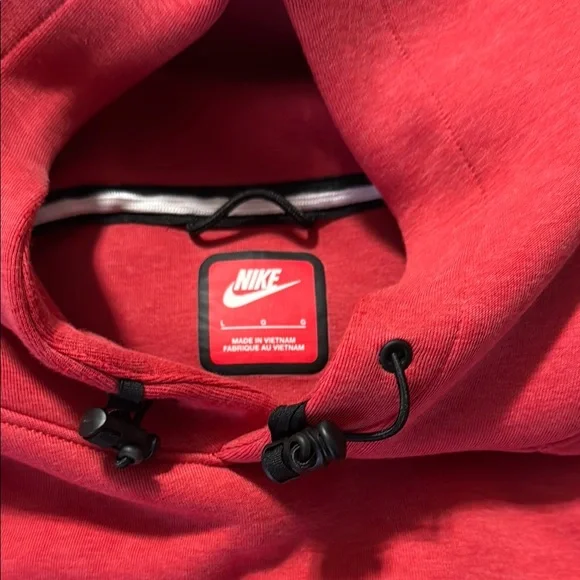 Nike Tech Fleece - Red Hoodie(2024) - Picture 2 of 6